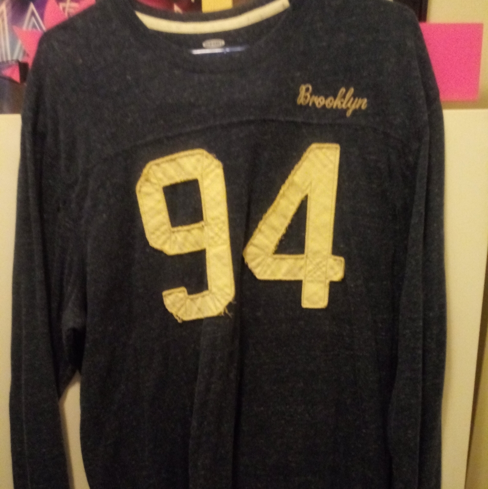 Old Navy long sleeve t shirt